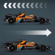 Obrázek NEOM McLaren Formula E Race Car