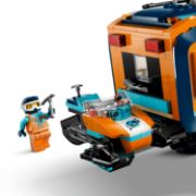 Obrázek Nákladní auto s laboratoří pro průzkumníky Arktidy