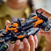 Obrázek Závodní auto McLaren F1® Team MCL38