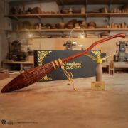 Obrázek Replika Harry Potter - Koště Nimbus 2000 (se Zlatonkou)
